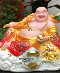 Tượng Phật Di Lặc ngự mây gánh nhân sâm vẽ gấm